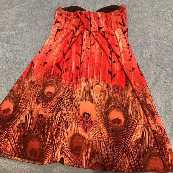 Size small dress. Could tie a bow in the front for strapless - Picture 3 of 5